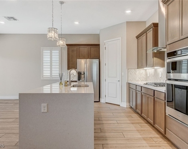 4124 Elegant Chateau Street - Photo Thumbnail 12