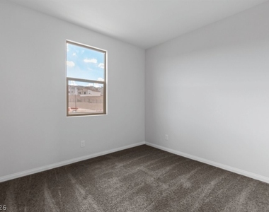 11636 Golden Oriole Avenue - Photo Thumbnail 14