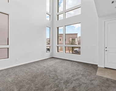 11636 Golden Oriole Avenue - Photo Thumbnail 4