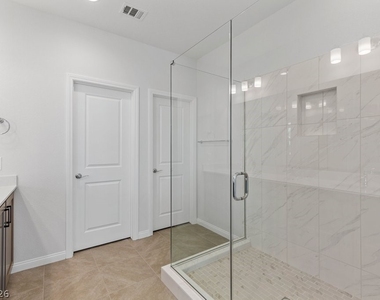 11636 Golden Oriole Avenue - Photo Thumbnail 23