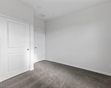 11636 Golden Oriole Avenue - Photo Thumbnail 16