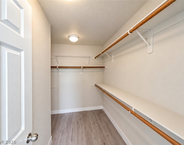 10349 Hunters Meadow Avenue - Photo Thumbnail 7