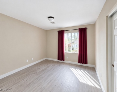 10349 Hunters Meadow Avenue - Photo Thumbnail 10