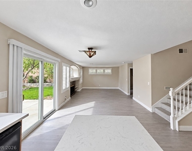 10349 Hunters Meadow Avenue - Photo Thumbnail 4
