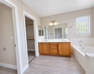 10349 Hunters Meadow Avenue - Photo Thumbnail 9