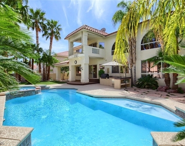 8732 Castle Ridge Avenue - Photo Thumbnail 2