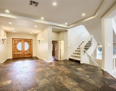 8732 Castle Ridge Avenue - Photo Thumbnail 8