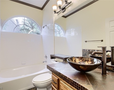 8732 Castle Ridge Avenue - Photo Thumbnail 14