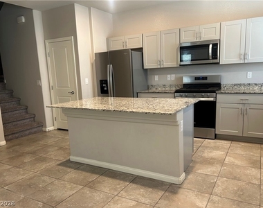 532 Ripple Brook Court - Photo Thumbnail 3