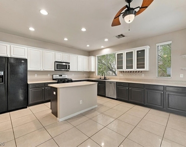 9489 Cormorant Lake Way - Photo Thumbnail 3