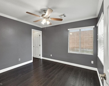 9489 Cormorant Lake Way - Photo Thumbnail 15