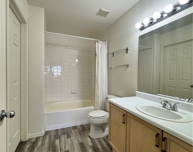 9607 Gunsmith Drive - Photo Thumbnail 18