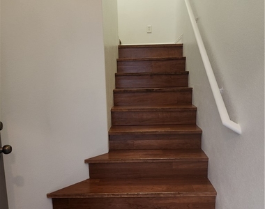 3213 Regal Swan Place - Photo Thumbnail 1