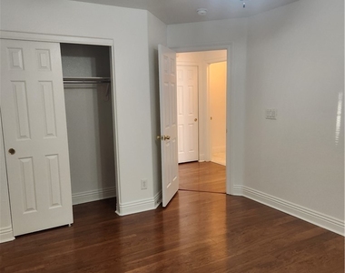 3213 Regal Swan Place - Photo Thumbnail 9