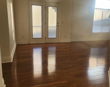 3213 Regal Swan Place - Photo Thumbnail 3