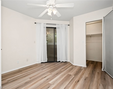 8455 W Sahara Avenue - Photo Thumbnail 25