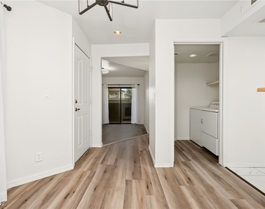 8455 W Sahara Avenue - Photo Thumbnail 10
