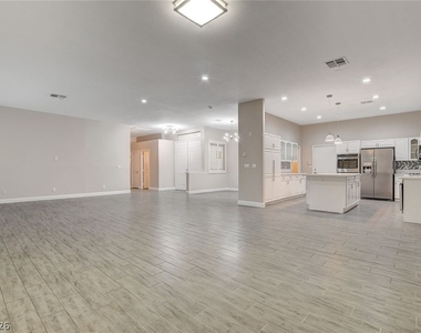 2794 Glen Port Street - Photo Thumbnail 5