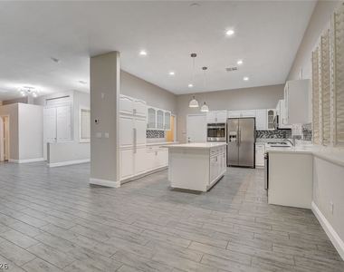 2794 Glen Port Street - Photo Thumbnail 7
