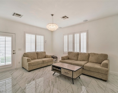 276 Crooked Tree Drive - Photo Thumbnail 3