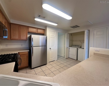 9303 Gilcrease Avenue - Photo Thumbnail 9