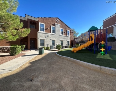 9303 Gilcrease Avenue - Photo Thumbnail 2