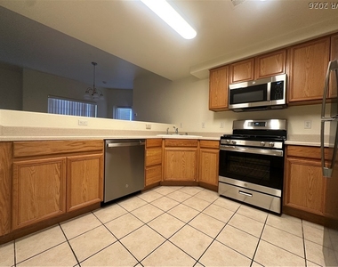 9303 Gilcrease Avenue - Photo Thumbnail 7