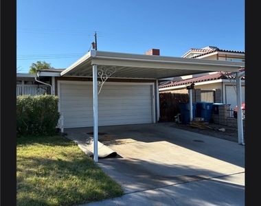 1604 Durell Lane - Photo Thumbnail 4