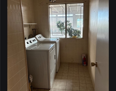 1604 Durell Lane - Photo Thumbnail 17