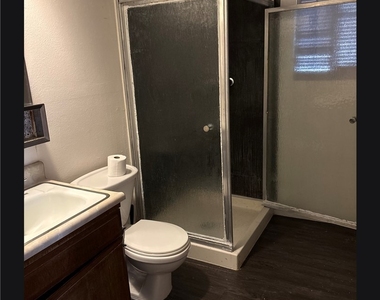 1604 Durell Lane - Photo Thumbnail 21