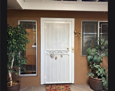 1604 Durell Lane - Photo Thumbnail 1