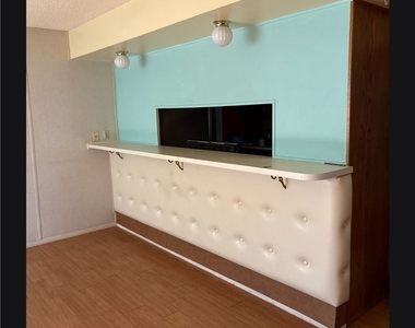 1604 Durell Lane - Photo Thumbnail 10