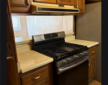 1604 Durell Lane - Photo Thumbnail 15