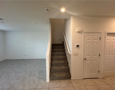 660 Foam Flower Lane - Photo Thumbnail 10