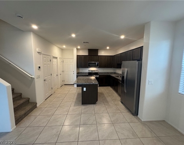 660 Foam Flower Lane - Photo Thumbnail 5