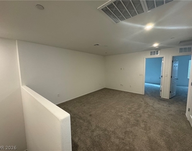660 Foam Flower Lane - Photo Thumbnail 11