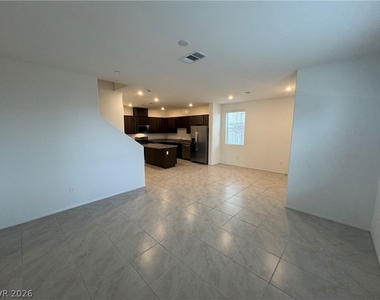 660 Foam Flower Lane - Photo Thumbnail 4