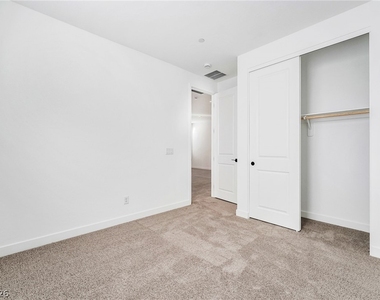 8213 Dwayne Frye Street - Photo Thumbnail 32