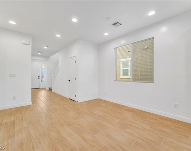 8213 Dwayne Frye Street - Photo Thumbnail 8