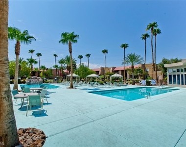 5221 River Glen Drive - Photo Thumbnail 10