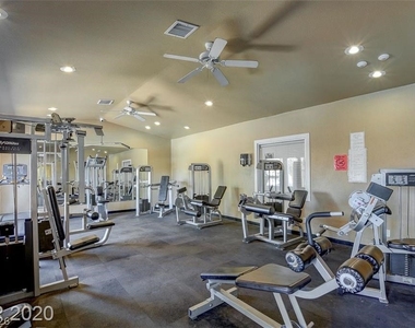 5221 River Glen Drive - Photo Thumbnail 15