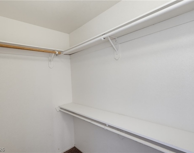 5025 Golfridge Drive - Photo Thumbnail 19