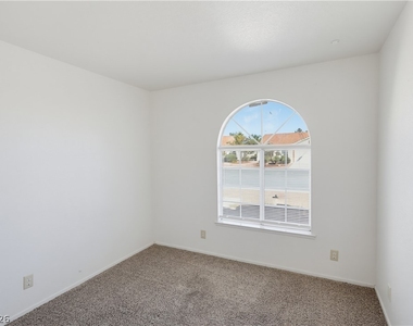 5025 Golfridge Drive - Photo Thumbnail 24