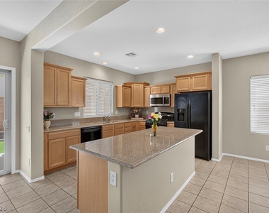 10721 Arusha Avenue - Photo Thumbnail 21