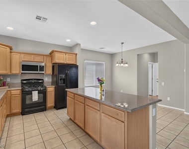 10721 Arusha Avenue - Photo Thumbnail 25