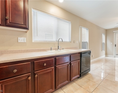 5993 Red Raspberry Court - Photo Thumbnail 18