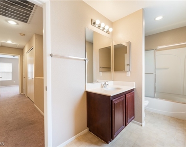 5993 Red Raspberry Court - Photo Thumbnail 33