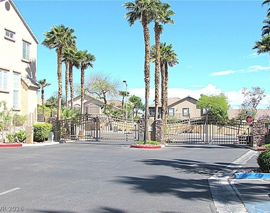 8404 Tiger Woods Avenue - Photo Thumbnail 14