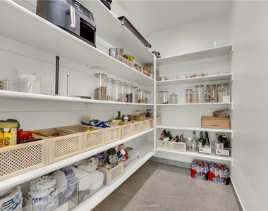 8121 Sunset Cove Drive - Photo Thumbnail 20