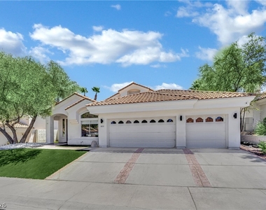 8121 Sunset Cove Drive - Photo Thumbnail 1